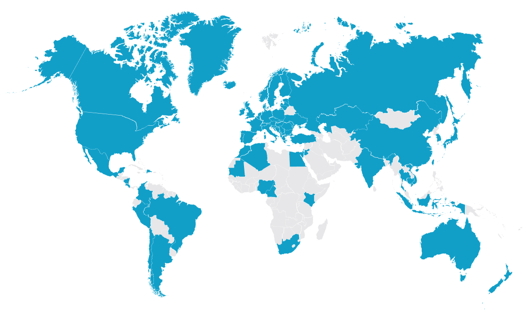 Eine Weltkarte, auf der die Länder blau hervorgehoben sind, in denen Red-on-line aktiv ist.